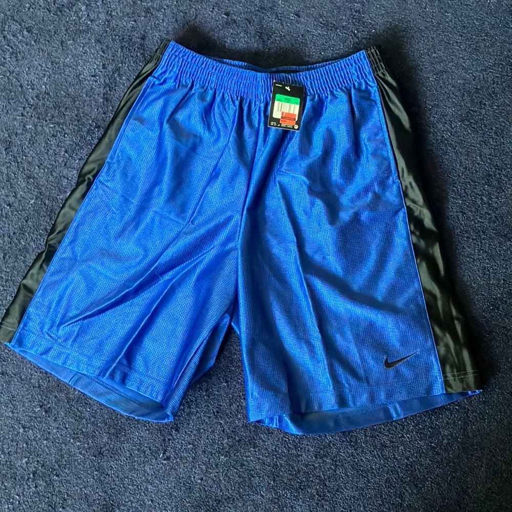 Men’s Brand New Nike Shorts -XL
